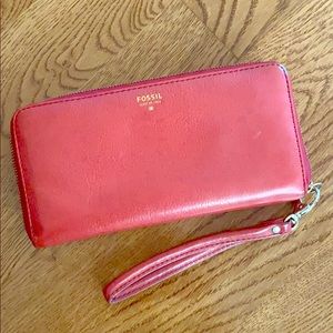 Fossil issue no 1954 red wallet zip wristlet